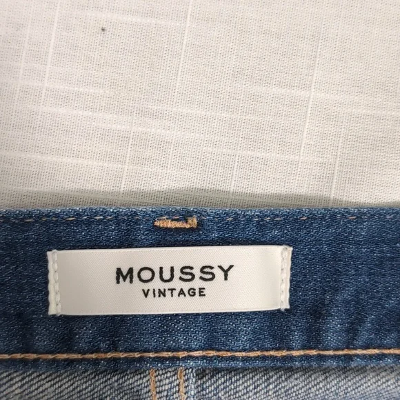 Mossy Vintage Jeans, distressed raw ham, size 27